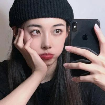 她的微笑和圈套